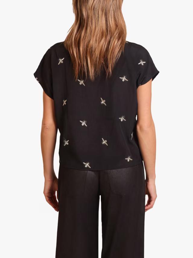 Traffic People Grace Cotton Embroidered Short Sleeve Round Neck T-Shirt