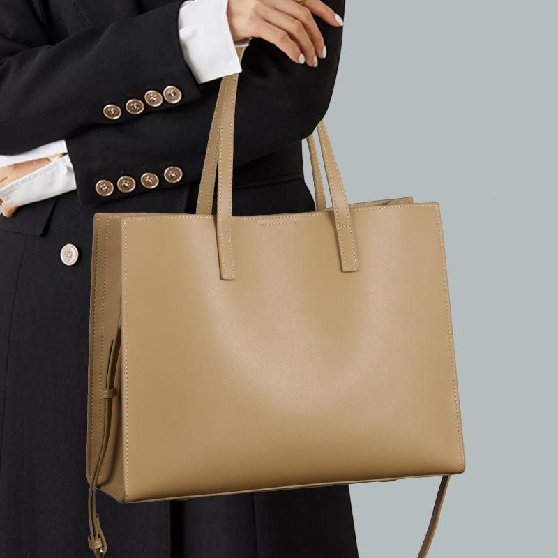 Gina Hand Bag